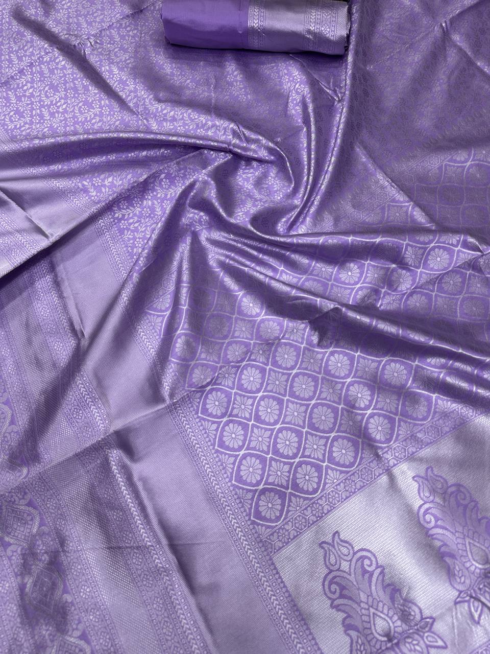 Ventura Saree Crafted for Light and Easy Draping