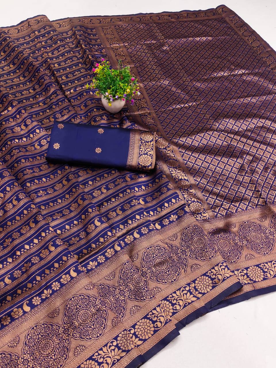 Organic Banarasi Wedding Saree – Lightweight & Breathable