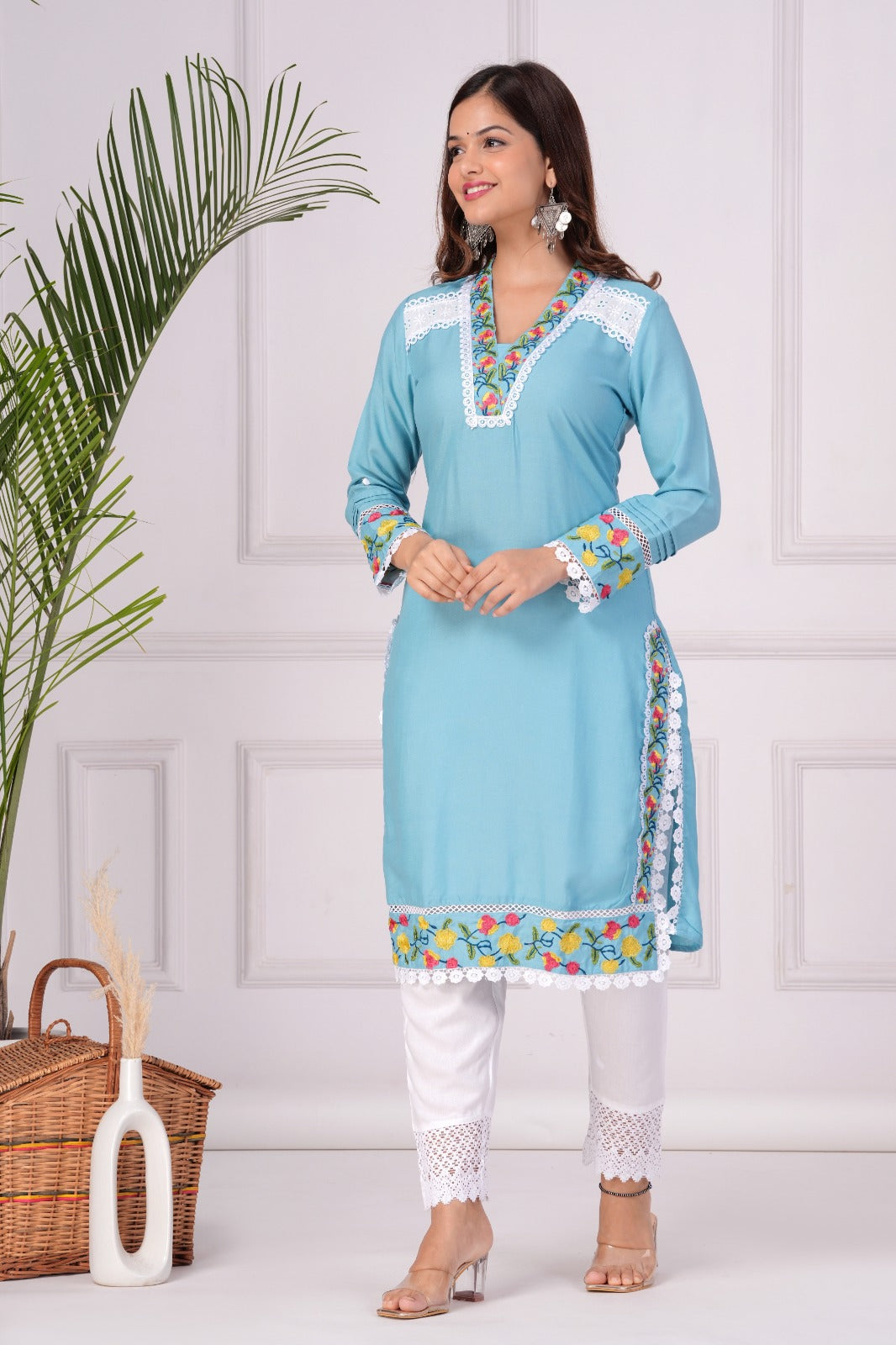 Embroidered Kurta and Pant Set (Moonstone Blue)