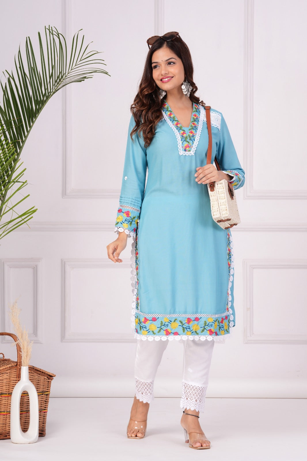 Embroidered Kurta and Pant Set (Moonstone Blue)