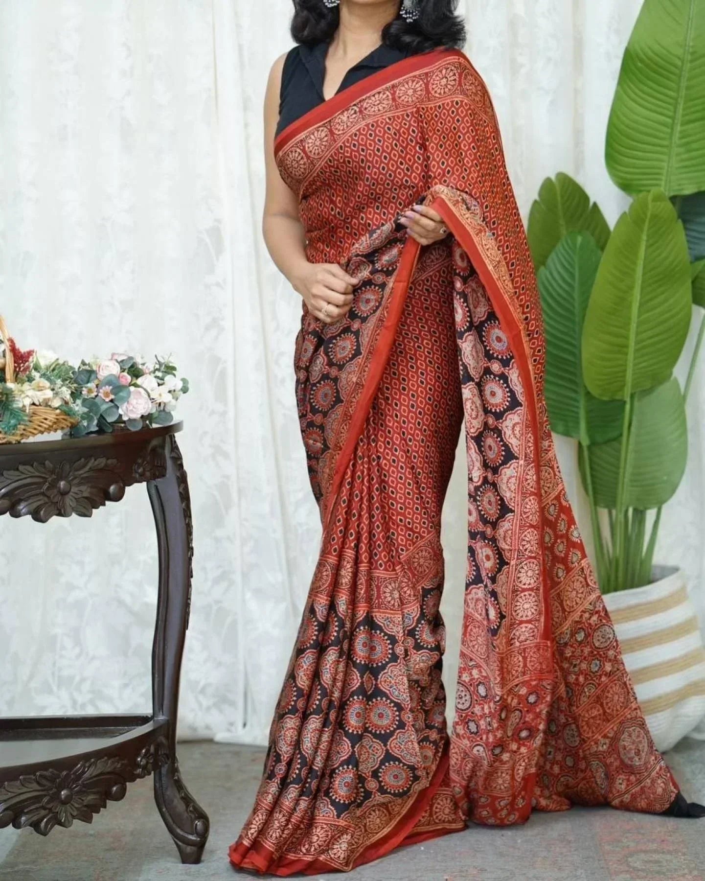 Ajrakh Print Muslin Cotton Sarees With Fumka Pallu At Wholesale Price