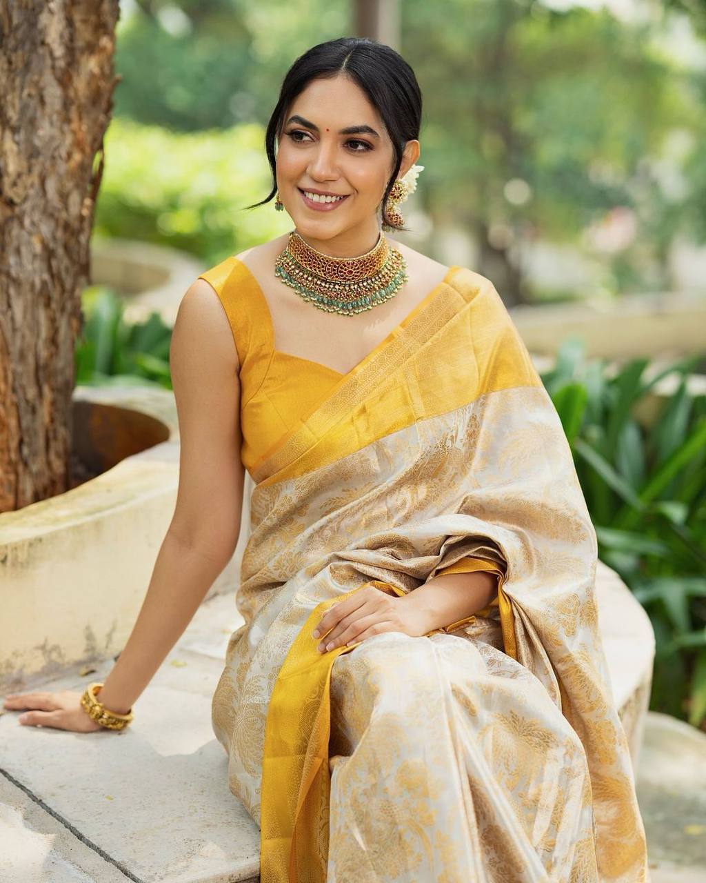 Premium Comfort Organic Banarasi Lichi Silk Wedding Saree