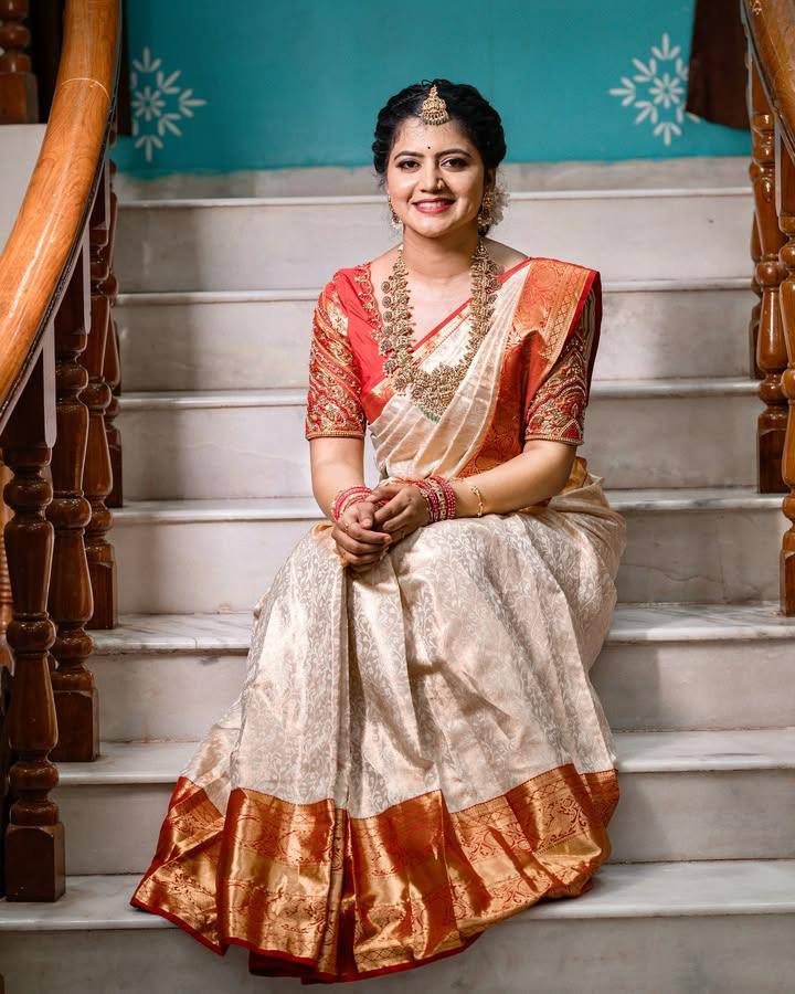 Rich Look Organic Banarasi Lichi Silk Wedding Saree