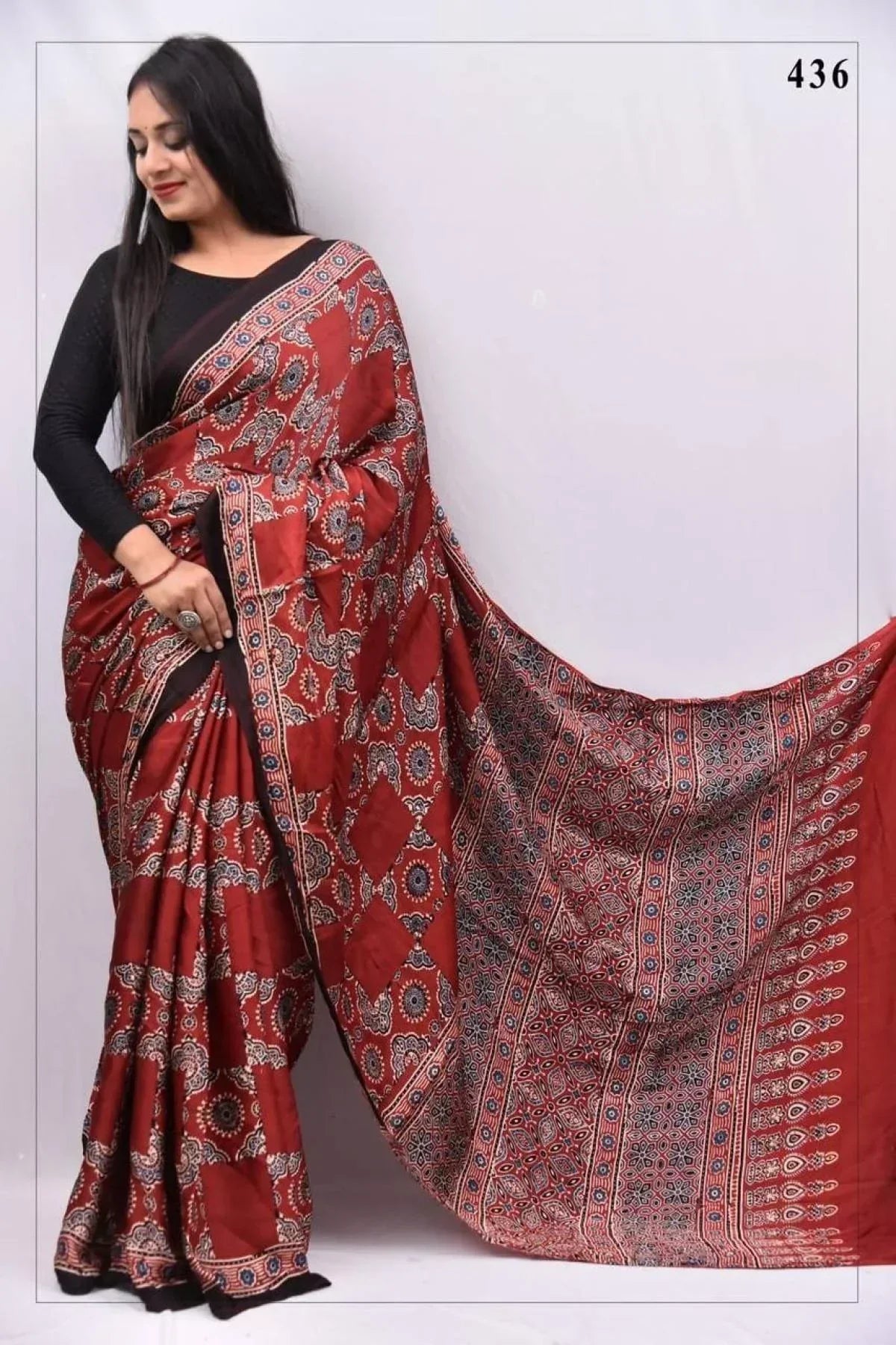 Soft Muslin Cotton Digital Print Saree With Tassel Pallu – Unstitched Blouse